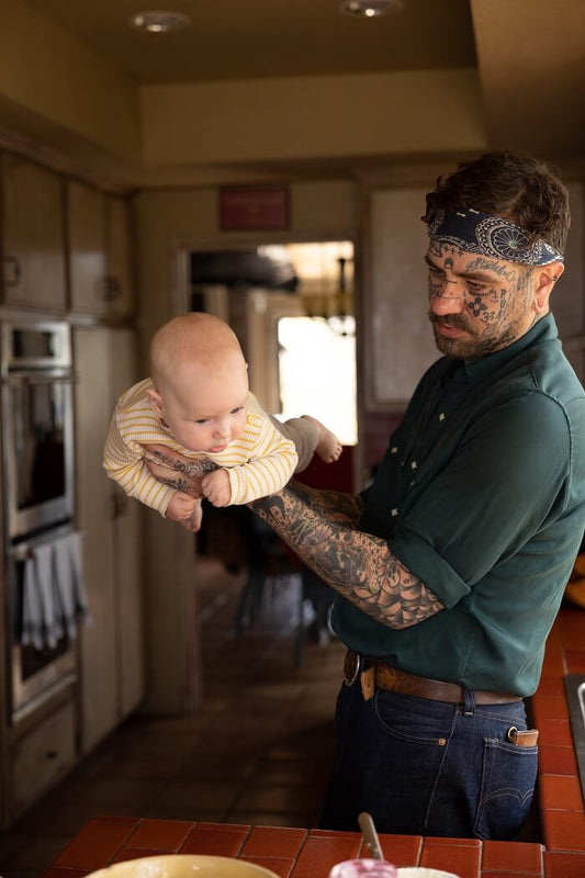 On The Fringe: Harmonijne życie Christophera Mansfielda i Baby Moody